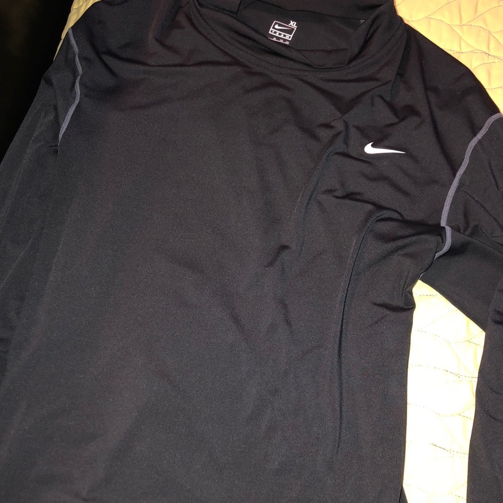 Nike Mock Turtleneck long-sleeve drift shirt